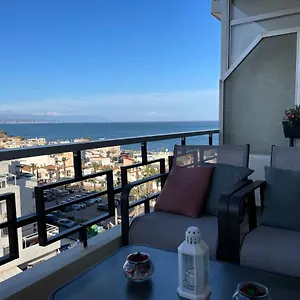 Appartement Totalmente Reformado Con Piscina Y Jardines Al Lado De La Playa De La Carihuela Spanje